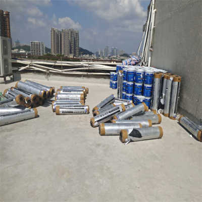 挑凤岗当地地铁隧道防水补漏施工