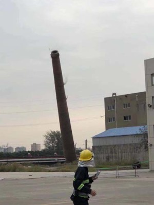 青岛专业120米烟囱拆除厂家