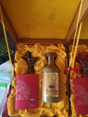 赤峰鸡年茅台酒上门回收多少钱