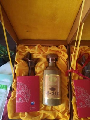 承德猪年茅台酒收购联系方式