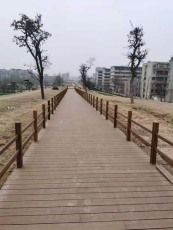 駐馬店耐用的壓花木塑地板批發(fā)市場