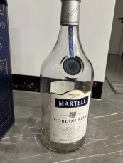 红桥区附近25年麦卡伦酒瓶回收多少钱一个