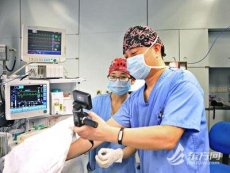 上海华山医院徐雷代挂号夜间排队