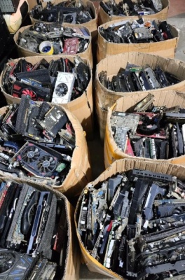 栖霞区库存家具 电器电脑各种办公电器回收