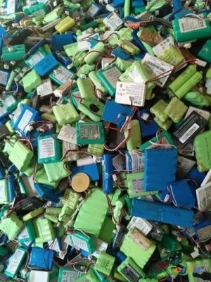 上海市青浦锂电池回收 磷酸铁锂 钴酸锂 等