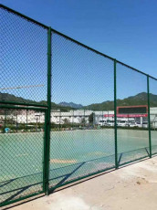 重庆运动场地金属围栏 体育场防护网 菱形网