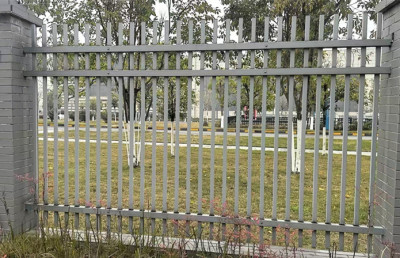 重庆锌钢防护栏 锌钢围墙护栏 铁艺防护围栏