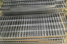 重庆不锈钢钢格板 不锈钢插接钢格板 钢格栅
