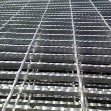 重庆防滑钢格板 齿形镀锌钢格栅 插接格栅板
