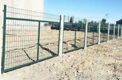 重庆铁路防护网 铁路护栏网 8001铁路护栏