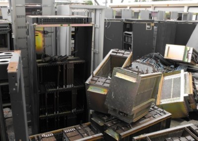 上海收购ups电池 铅酸电瓶收购 旧弱电设备