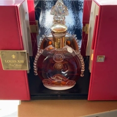 广州老款李察酒瓶回收真诚回收