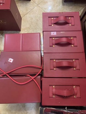 扬州本地30年茅台酒瓶多少钱一个