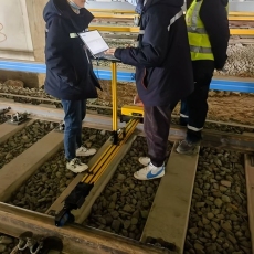 手推式接触轨测量仪 便携式接触轨检测装置