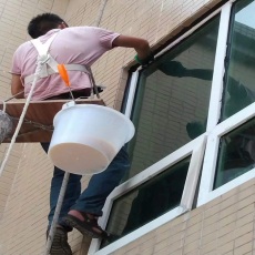 东莞东城房屋防水补漏 附近专业修房屋漏水