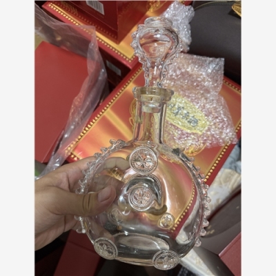 通化市百乐廷空酒瓶回收求购