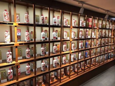 海淀区蛇年茅台高价回收各种年份老酒上门回收