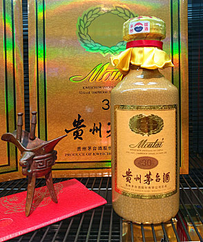 宜昌市蛇年茅台酒瓶现在回收变现价格