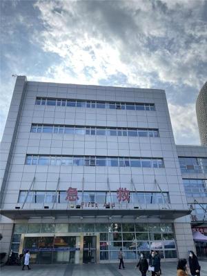 上海第六人民医院包玉倩主任提前排队现场排队