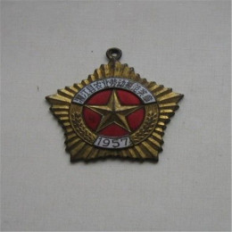 近代旧徽章高价收购 苏州旧像章回收