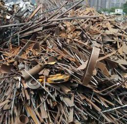 东莞石排大型的工厂淘汰设备回收多少钱一吨今天价格