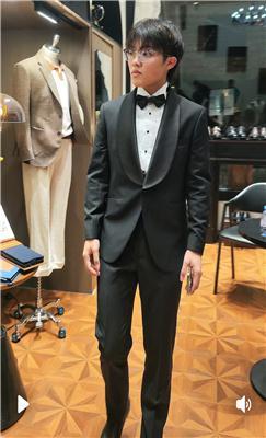 精湛工艺、优质服务、良好口碑——探讨申裁西服定制的西服质量及口碑哪个更靠谱