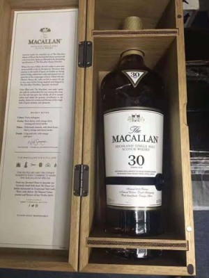 扬州附近30年麦卡伦酒瓶平台