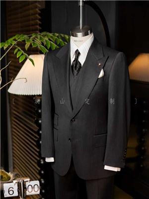梳理男士西装品牌，讲讲定制男士西装哪家审美好又好用