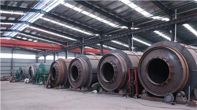 探寻服务不错的废塑料炼油设备工厂，价格贵不贵