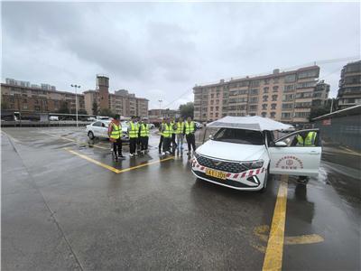 热议性价比高的昆东驾校，特色课程、教学质量和学员口碑咋样